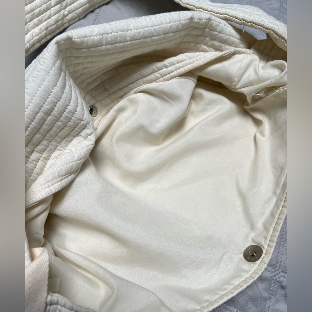 Cream Quilted Shoulder Pet Carrier Sling Bag - Picture 5 of 7